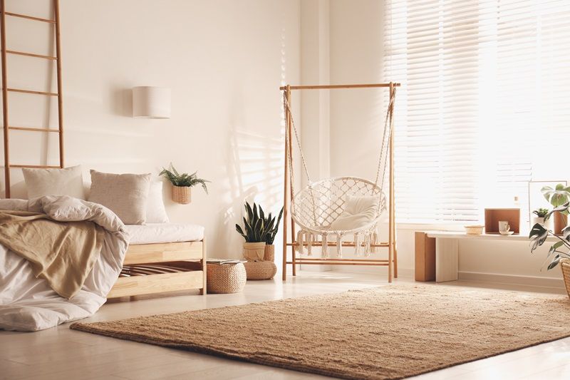 Comfortable_hammock_chair_in_stylish_room_Home_interior