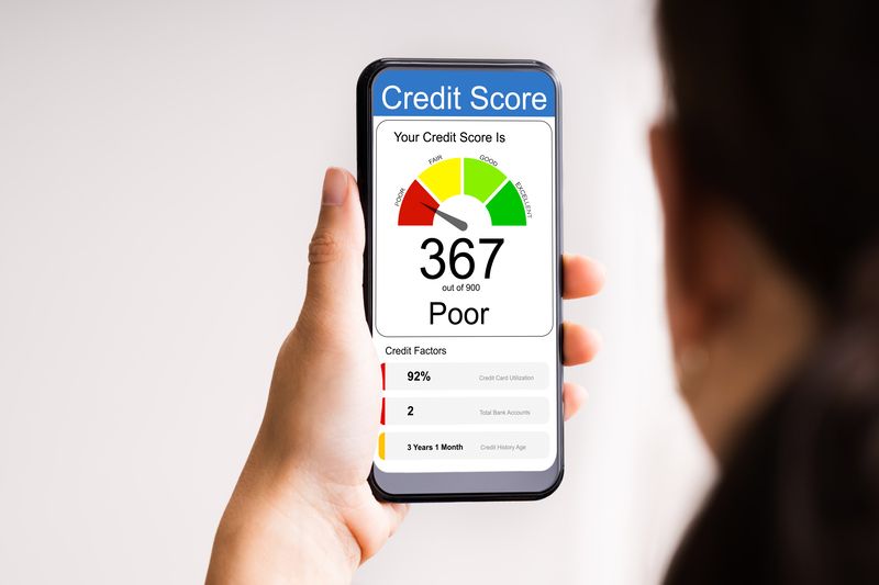 Poor_Online_Credit_Score_Rating_On_Smartphone