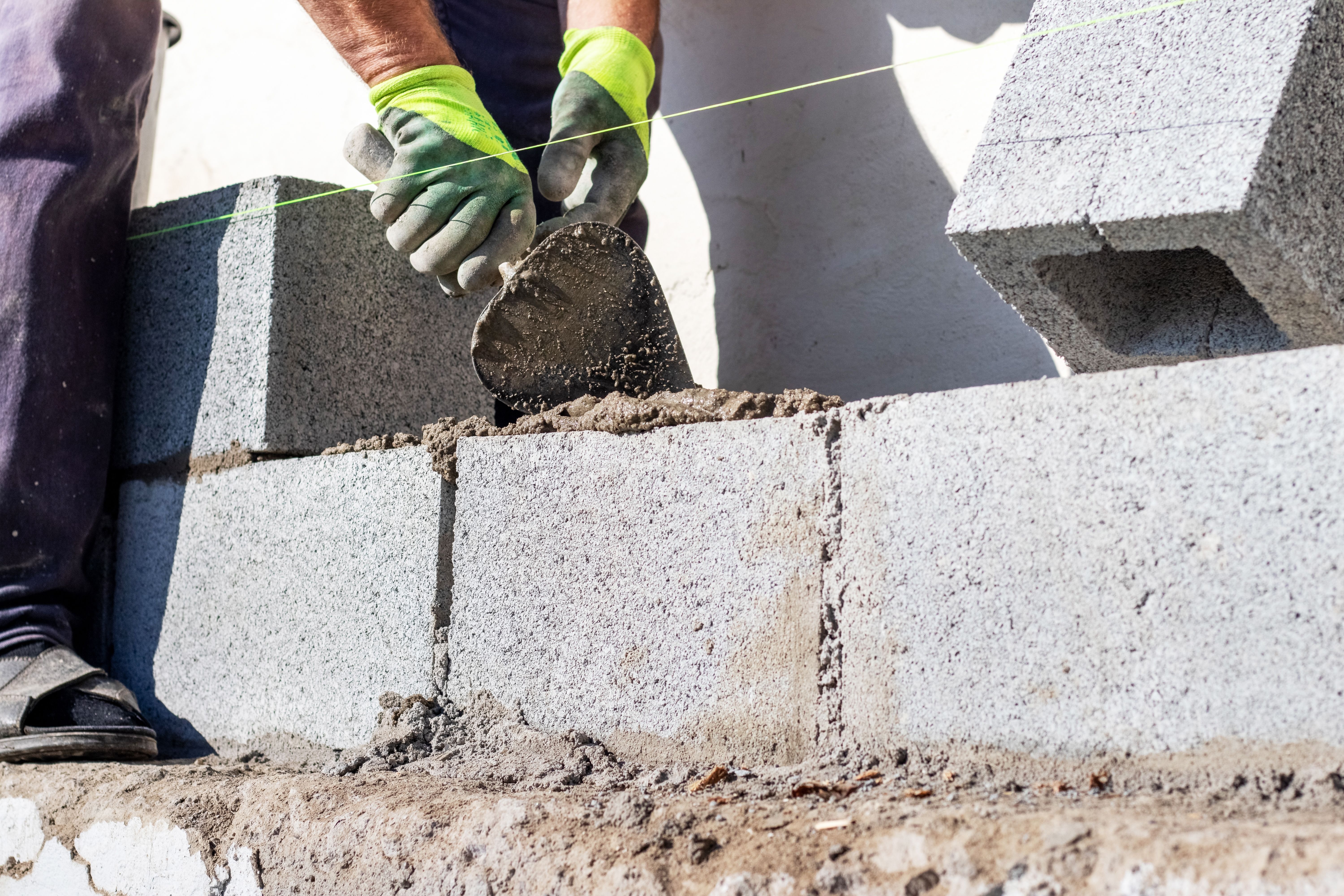 home_construction_concrete_blocks